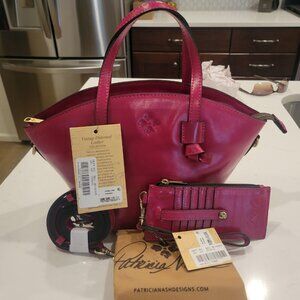 NWT Patricia Nash Pink Bag\Crossbody w\matching Card Wallet\Wristlet